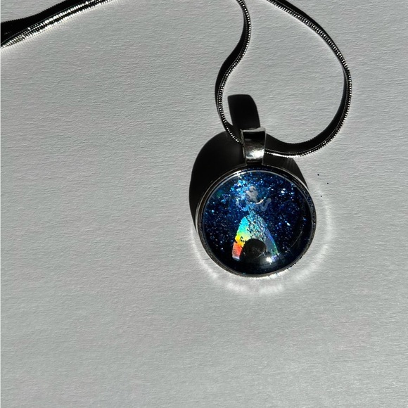 Cinderella Necklace - Picture 2 of 3